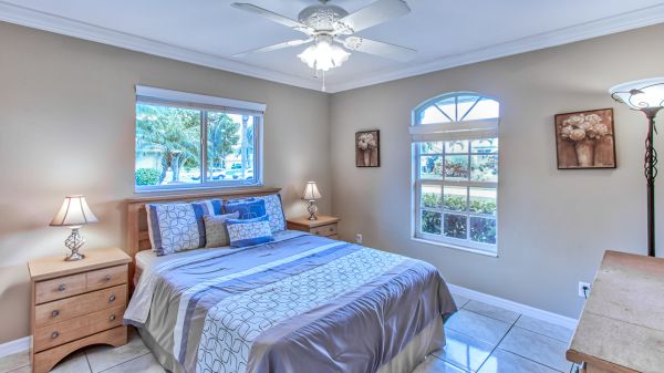 MEDITERRANEA - Cape Harbour Area - Walk to shopping 17