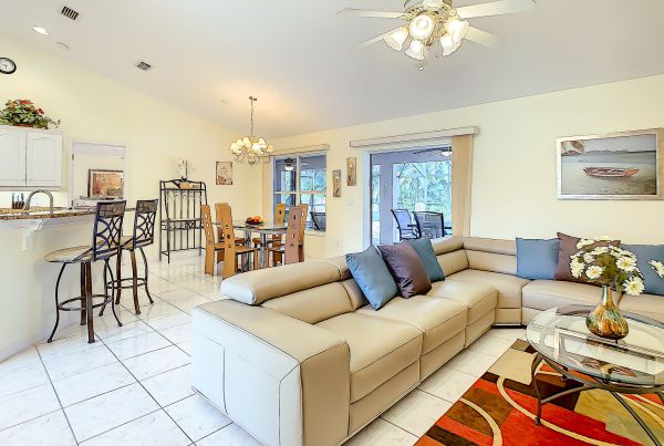 MEDITERRANEA - Cape Harbour Area - Walk to shopping 25