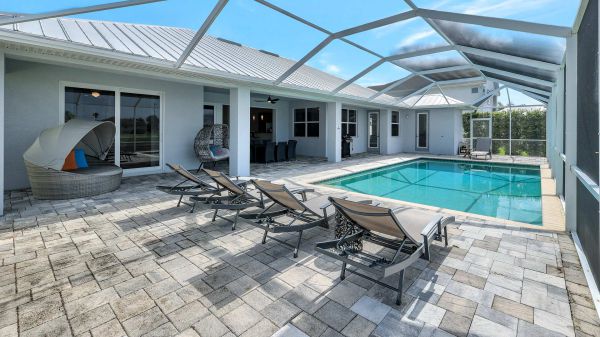 NARDEMKA - Oversized pool - Gulf access 8