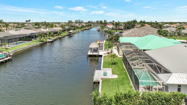 NARDEMKA - Oversized pool - Gulf access 31
