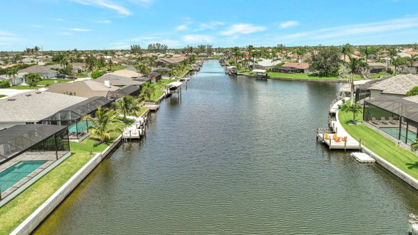 NARDEMKA - Oversized pool - Gulf access 34