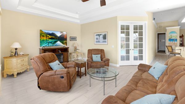 PLEMONTIS - Southern Exposure - Waterview 9