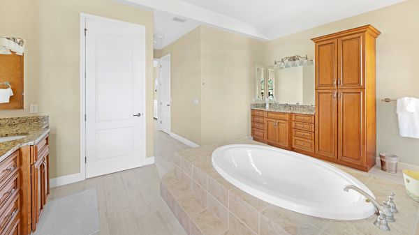 PLEMONTIS - Southern Exposure - Waterview 19