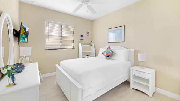 PLEMONTIS - Southern Exposure - Waterview 22