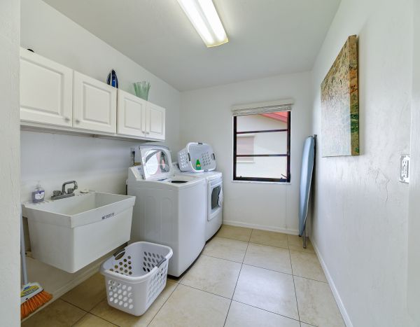 SOLD: Eight Lakes Southern Rear Exposure 24