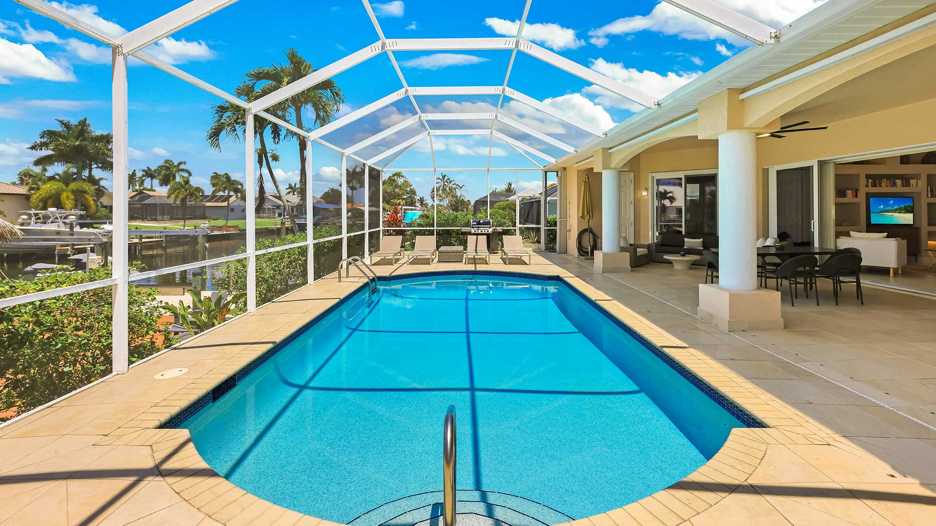 SABAL - Upscale Home in great Neighborhood 2