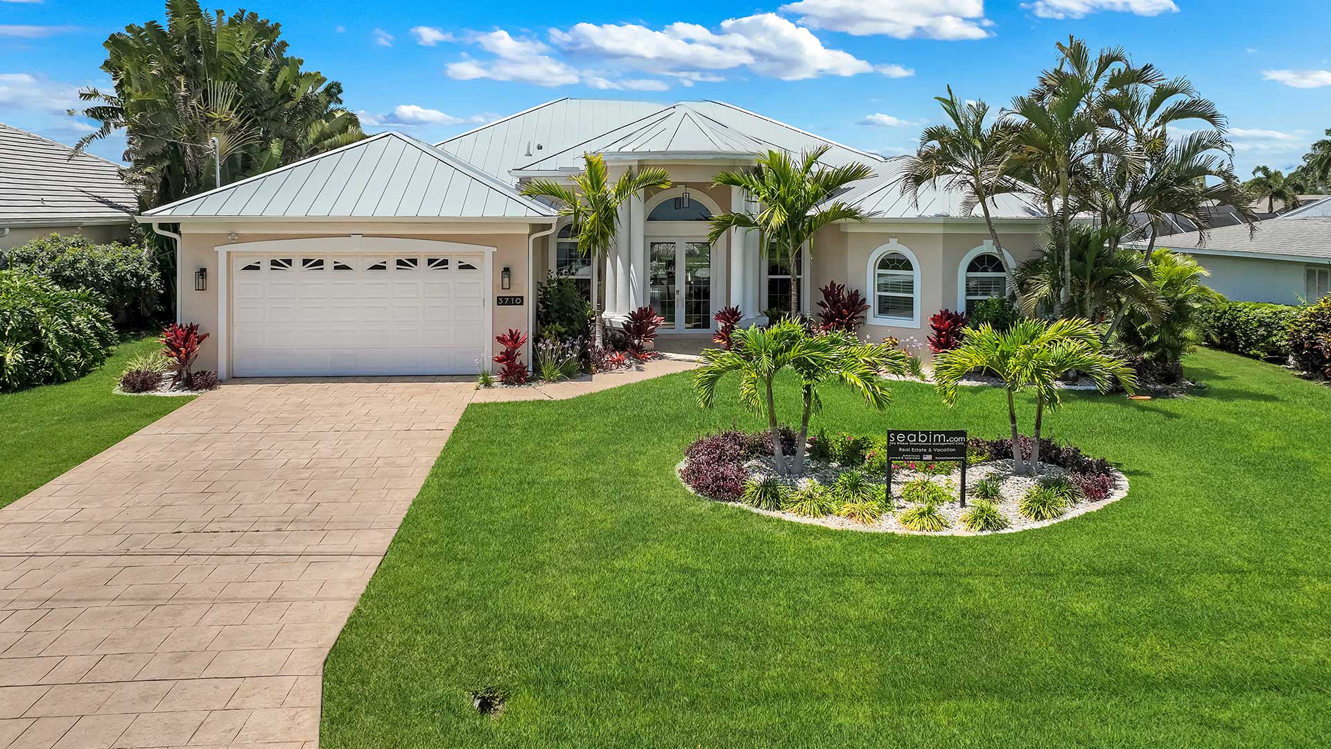 SABAL - Upscale Home in great Neighborhood 14