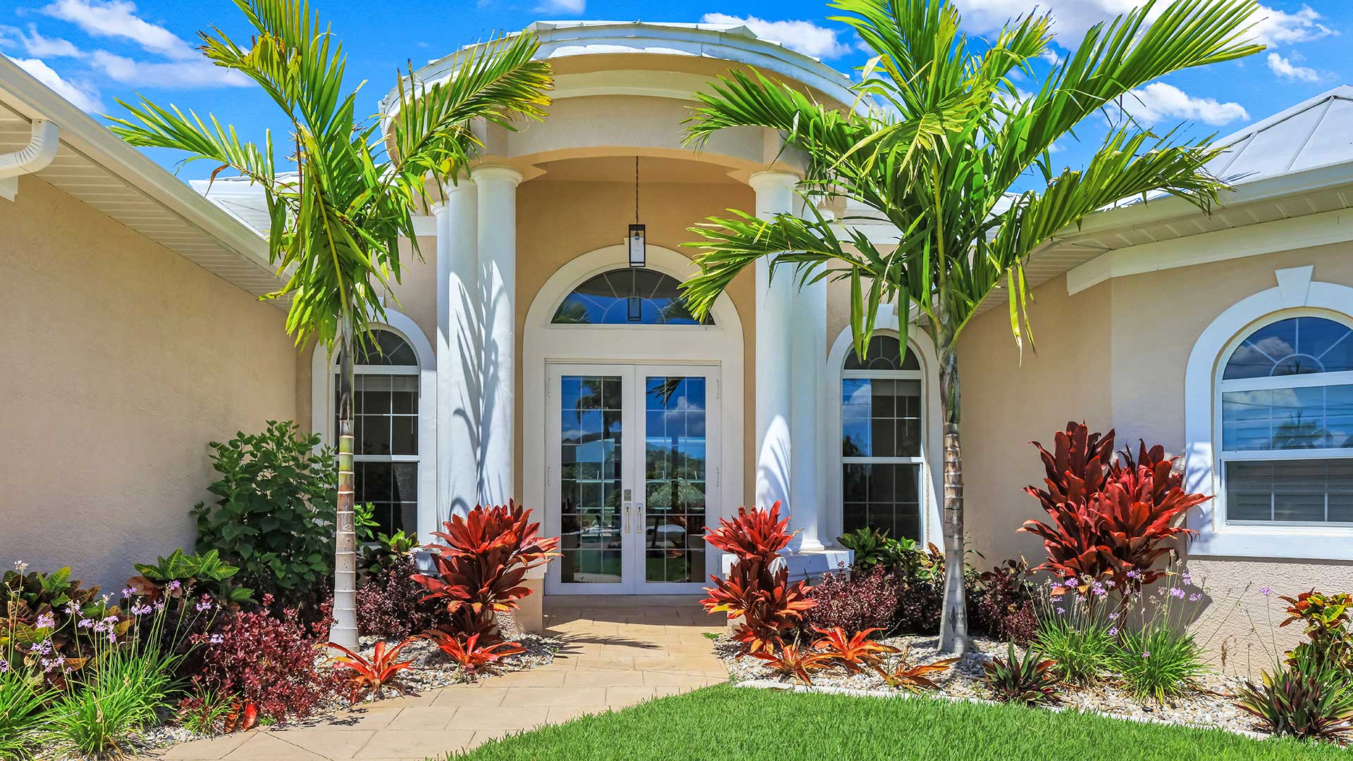 SABAL - Upscale Home in great Neighborhood 15