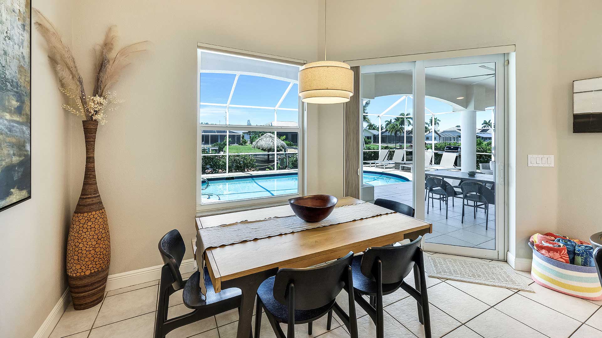SABAL - Upscale Home in great Neighborhood 26