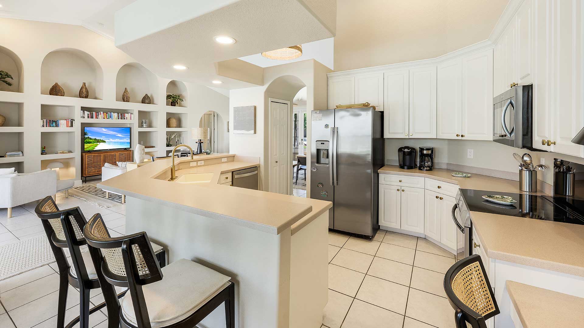 SABAL - Upscale Home in great Neighborhood 27