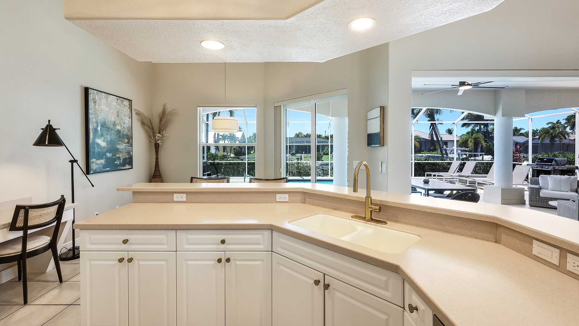 SABAL - Upscale Home in great Neighborhood 29
