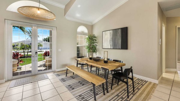 SABAL - Upscale Home in great Neighborhood 22