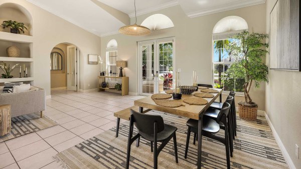 SABAL - Upscale Home in great Neighborhood 23
