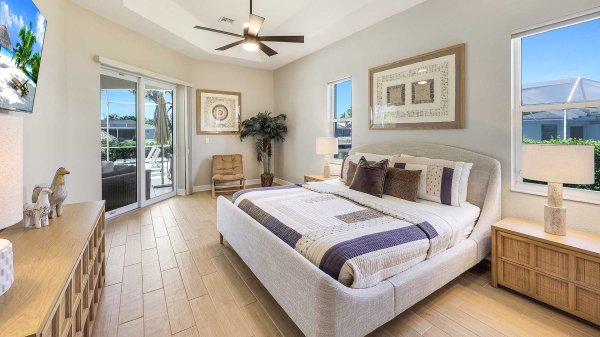 SABAL - Upscale Home in great Neighborhood 30