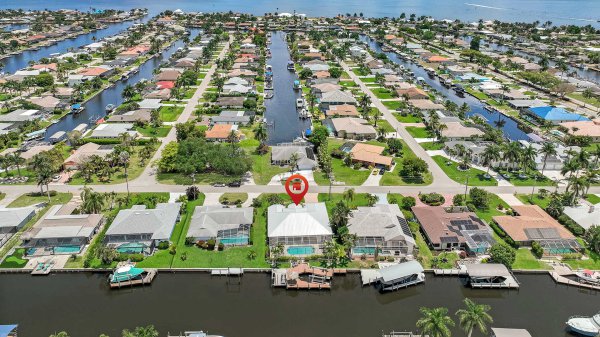 SABAL - Upscale Home in great Neighborhood 43