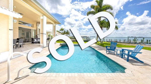 SOLD 2023: Riverfront lot in Yacht Club area - South facing 1
