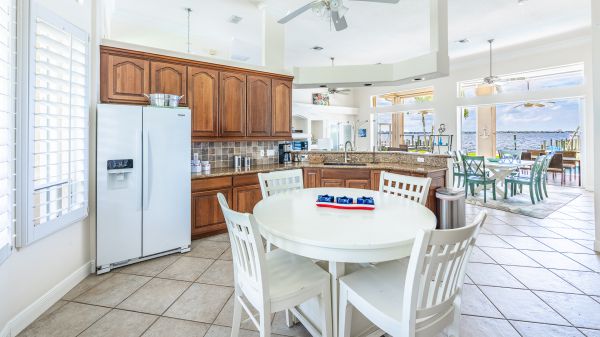 SOLD 2023: Riverfront lot in Yacht Club area - South facing 18