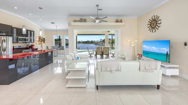 VISTA - Wide Waterview - Modern Home 5