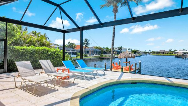 VISTA - Wide Waterview - Modern Home 10