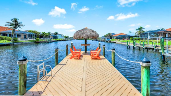 VISTA - Wide Waterview - Modern Home 13