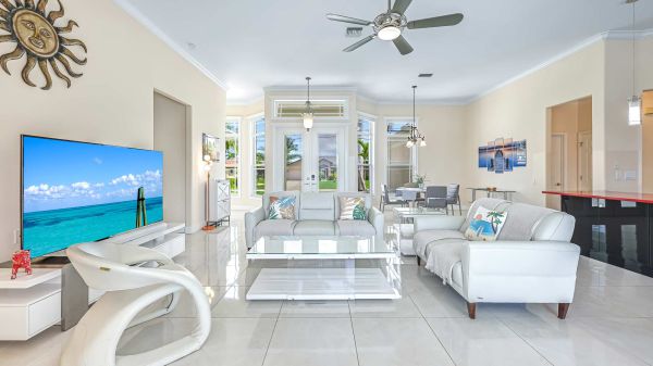 VISTA - Wide Waterview - Modern Home 15