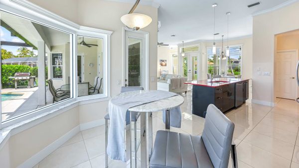 VISTA - Wide Waterview - Modern Home 22