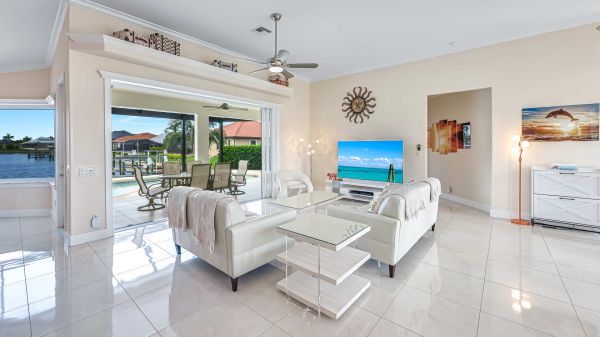 VISTA - Wide Waterview - Modern Home 24