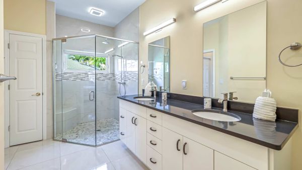 VISTA - Wide Waterview - Modern Home 26