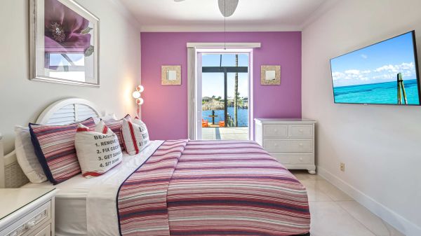 VISTA - Wide Waterview - Modern Home 27