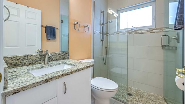 VISTA - Wide Waterview - Modern Home 28