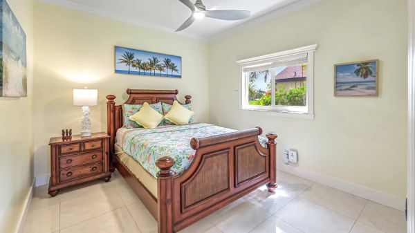 VISTA - Wide Waterview - Modern Home 29