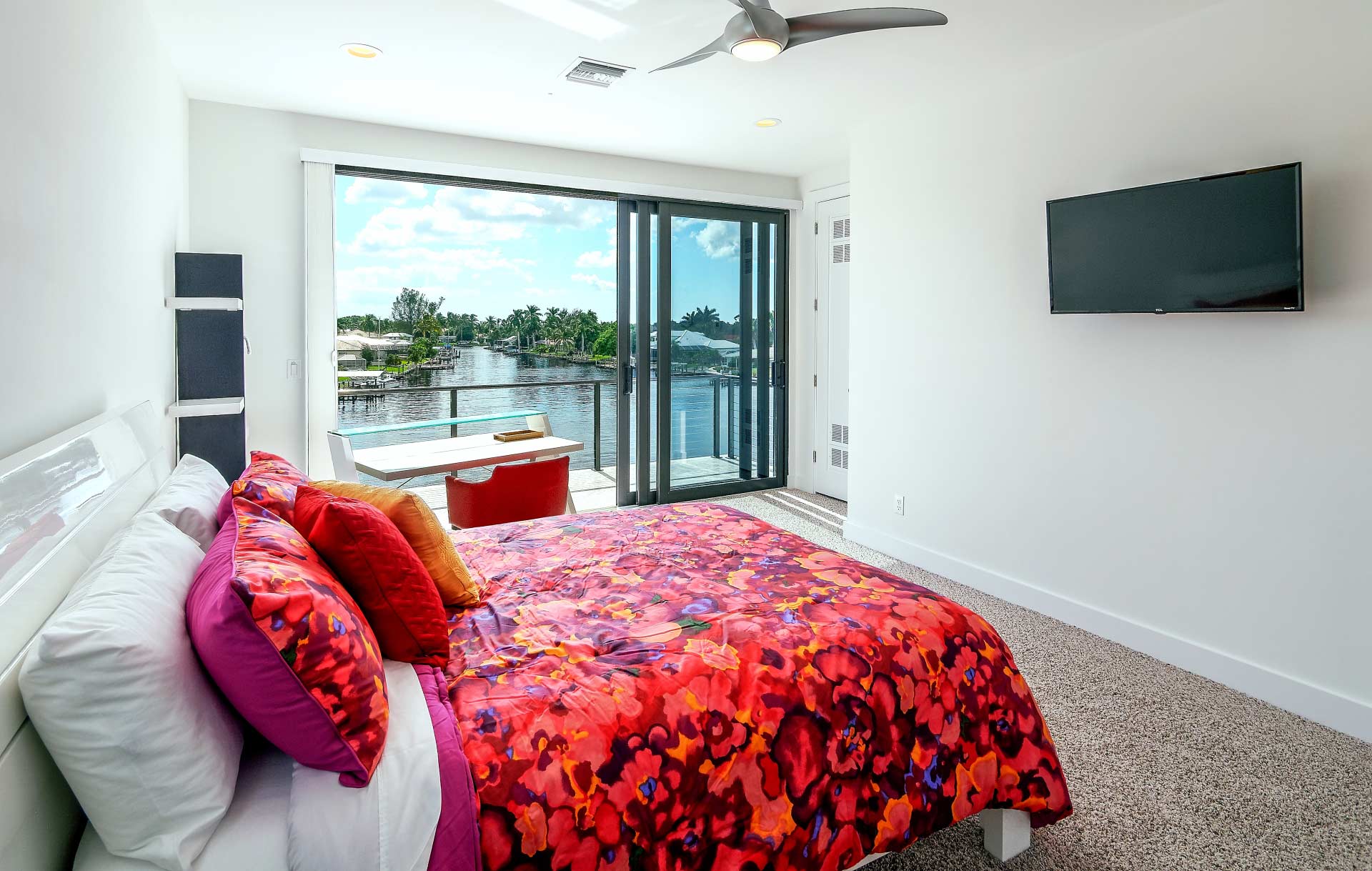 ZELADACE Yacht Club Area 28