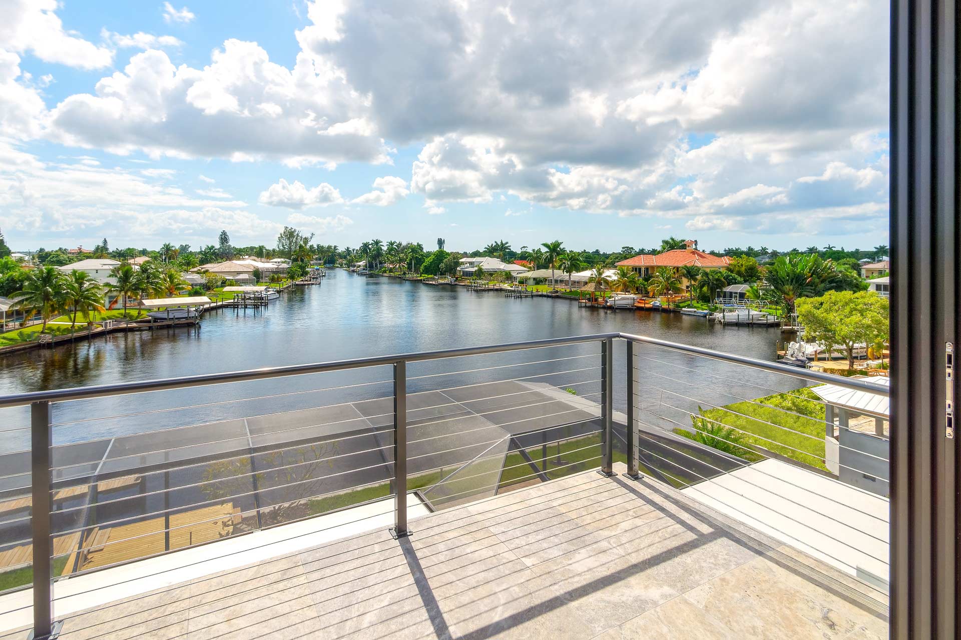 ZELADACE Yacht Club Area 31