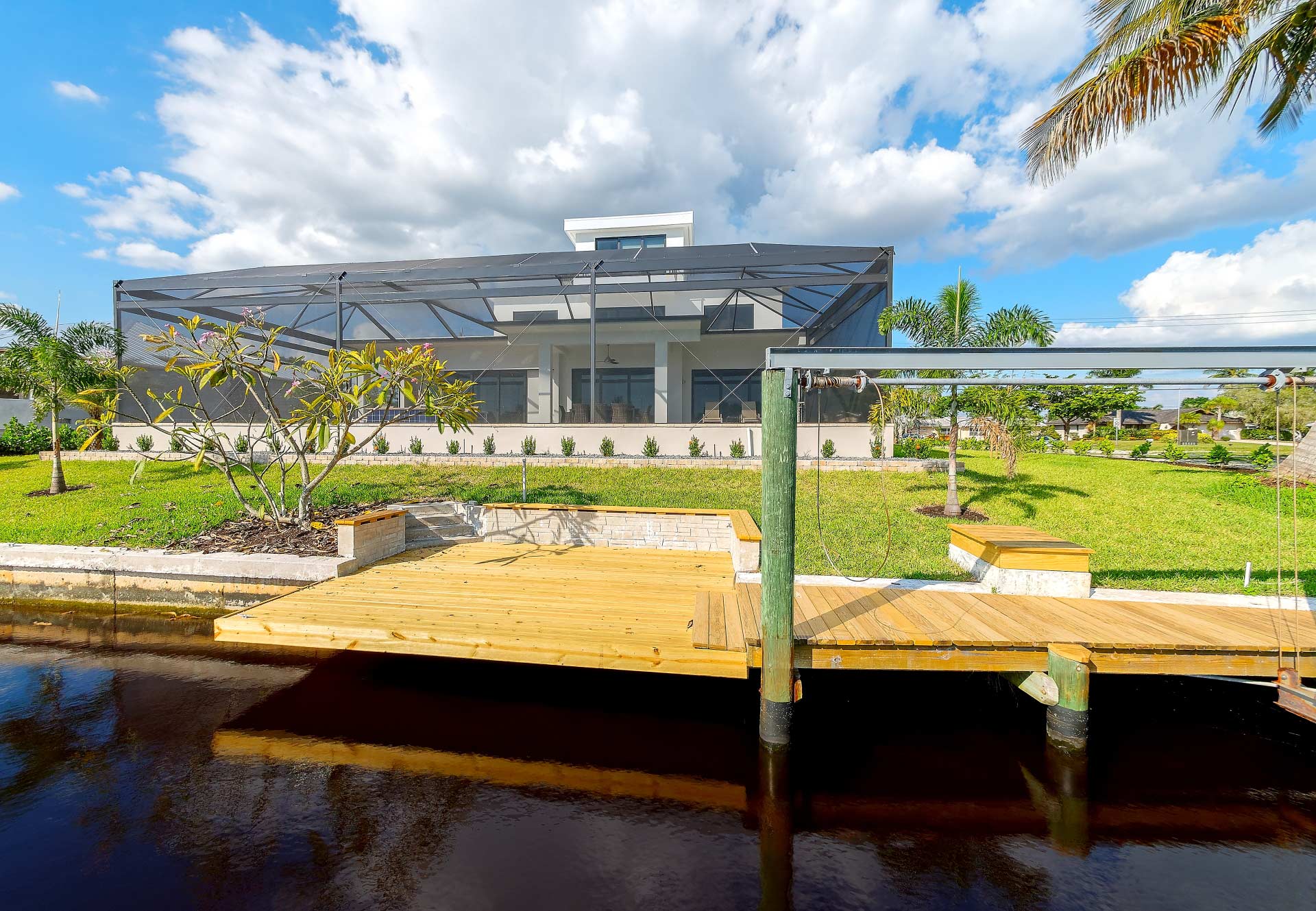 ZELADACE Yacht Club Area 33